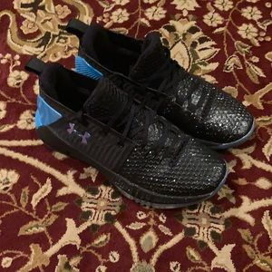 Women’s basketball shoes